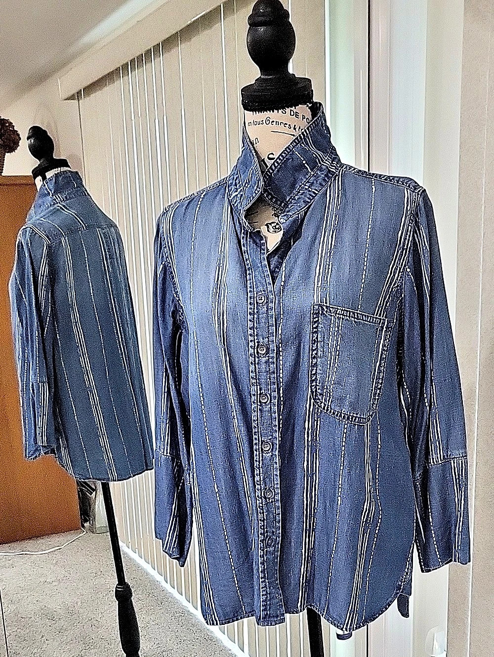 Side Stitch Striped Lyocell Button Down in Blue & White Size Medium